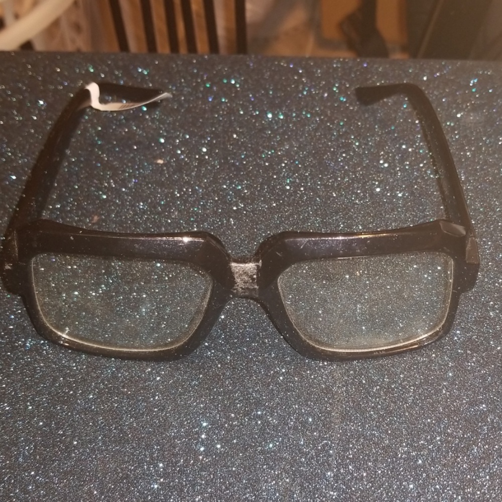 Hot Topic Very Square Clear Lense Glasses w.Case